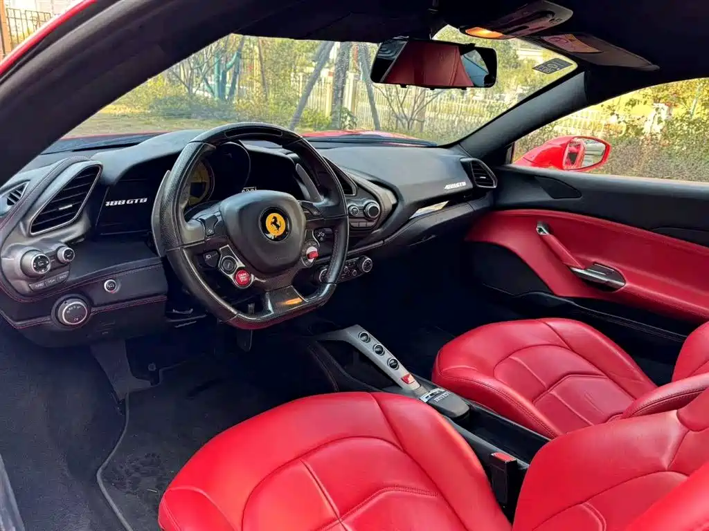 Ferrari 488 2016 — фото 10