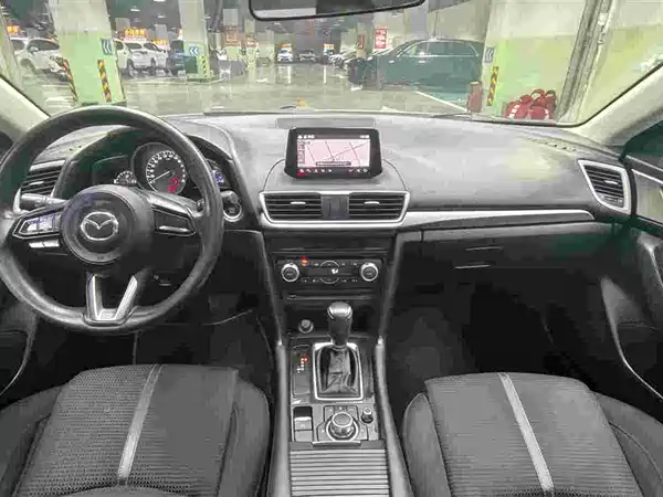 Mazda 3 Axela 2019