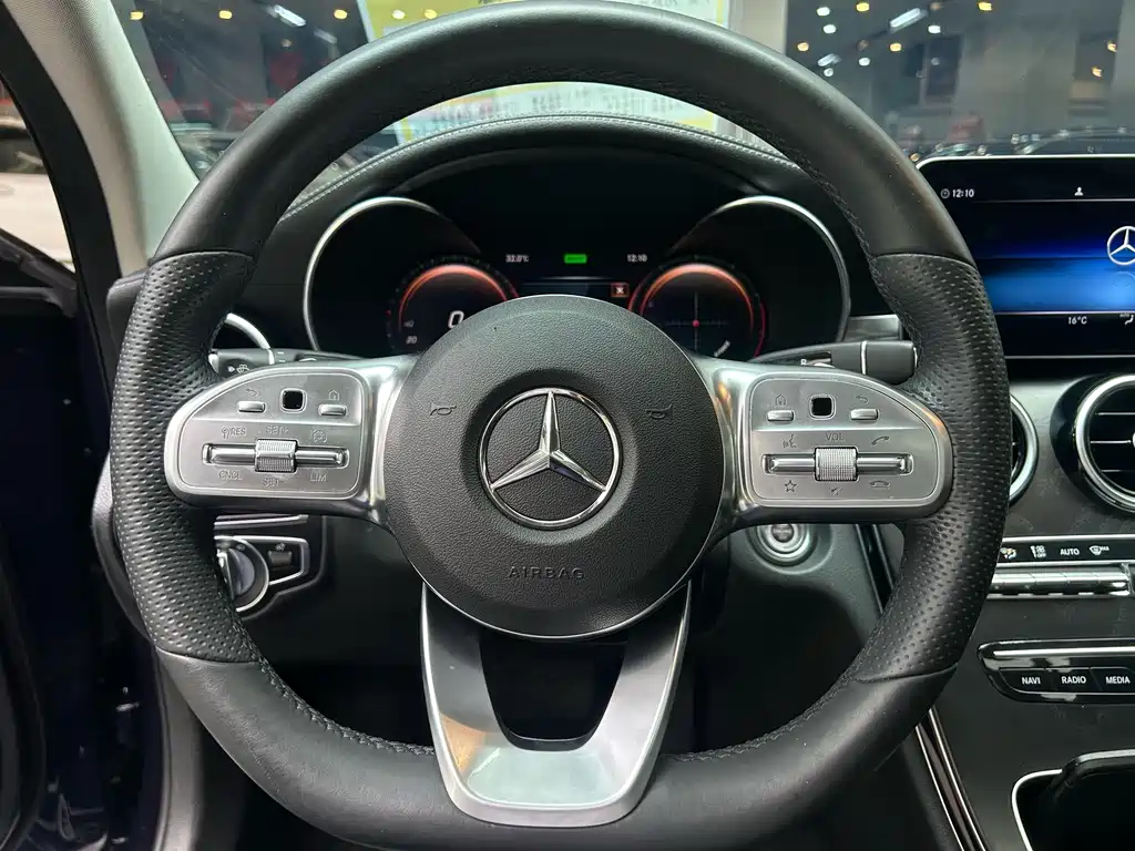 Mercedes-Benz C-Class 2020 — фото 16