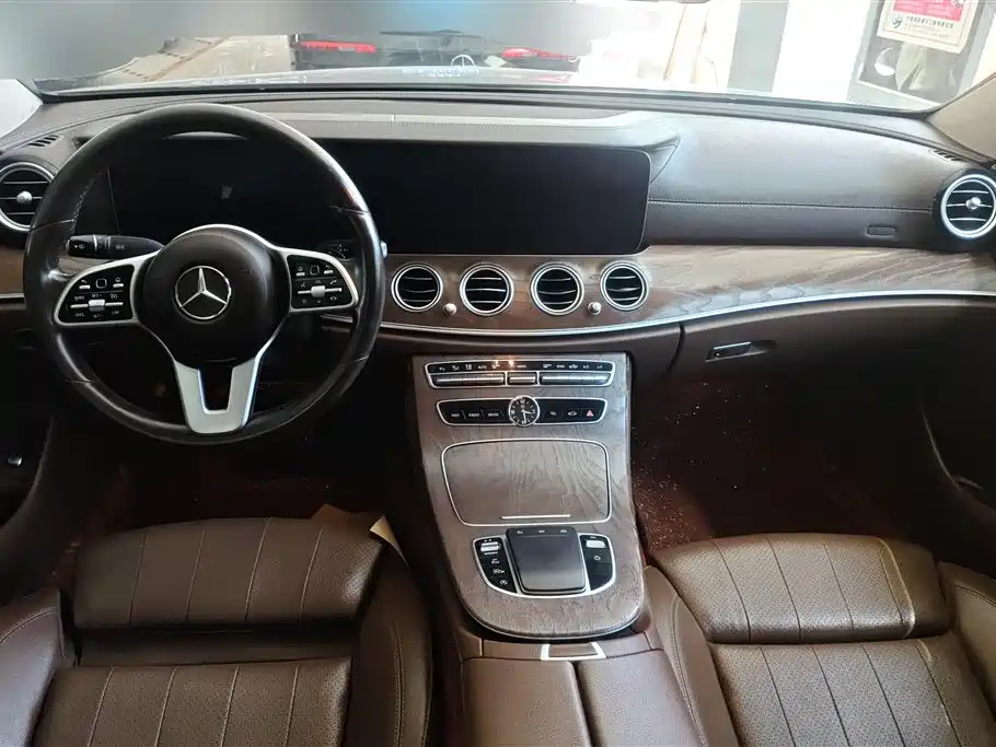 Mercedes-Benz E-Class 2020 — фото 12
