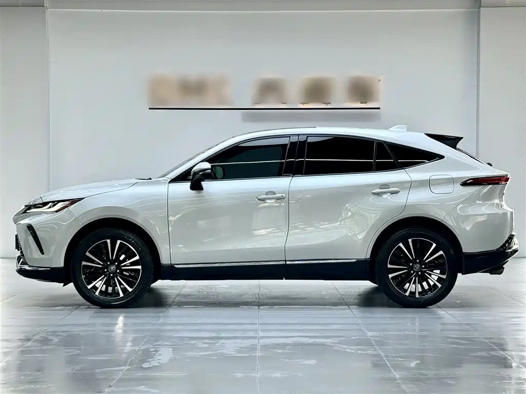 Toyota Venza 2022 — фото 4