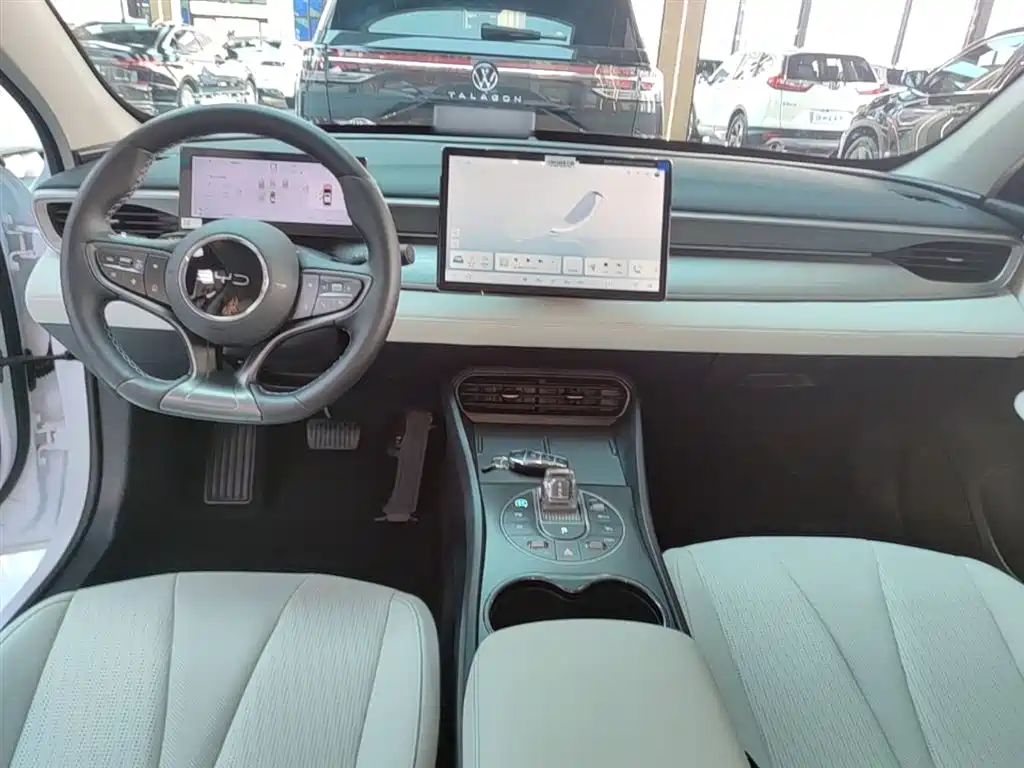 BYD Seal 05 DM-i 2025 — фото 10