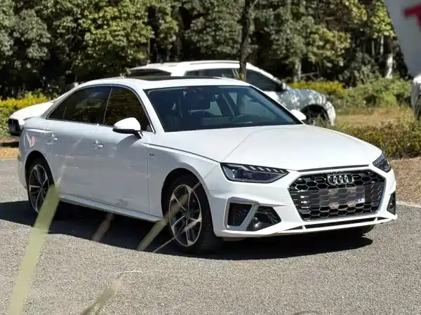 Audi A4L 2021