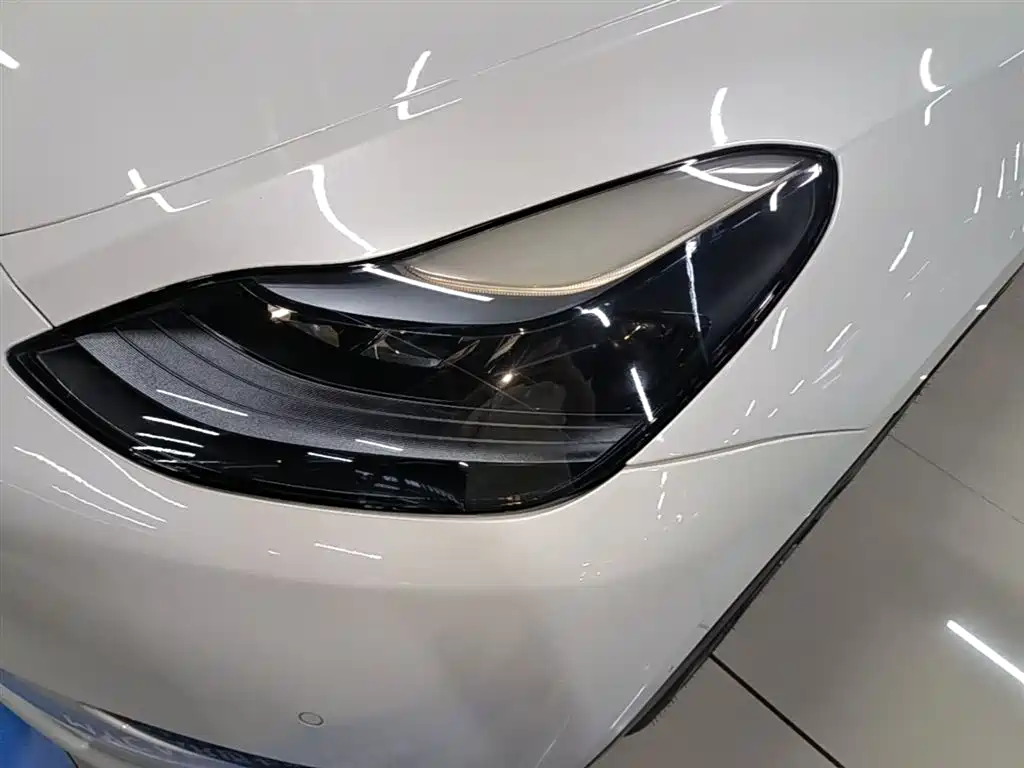 Tesla Model Y 2023 — фото 24