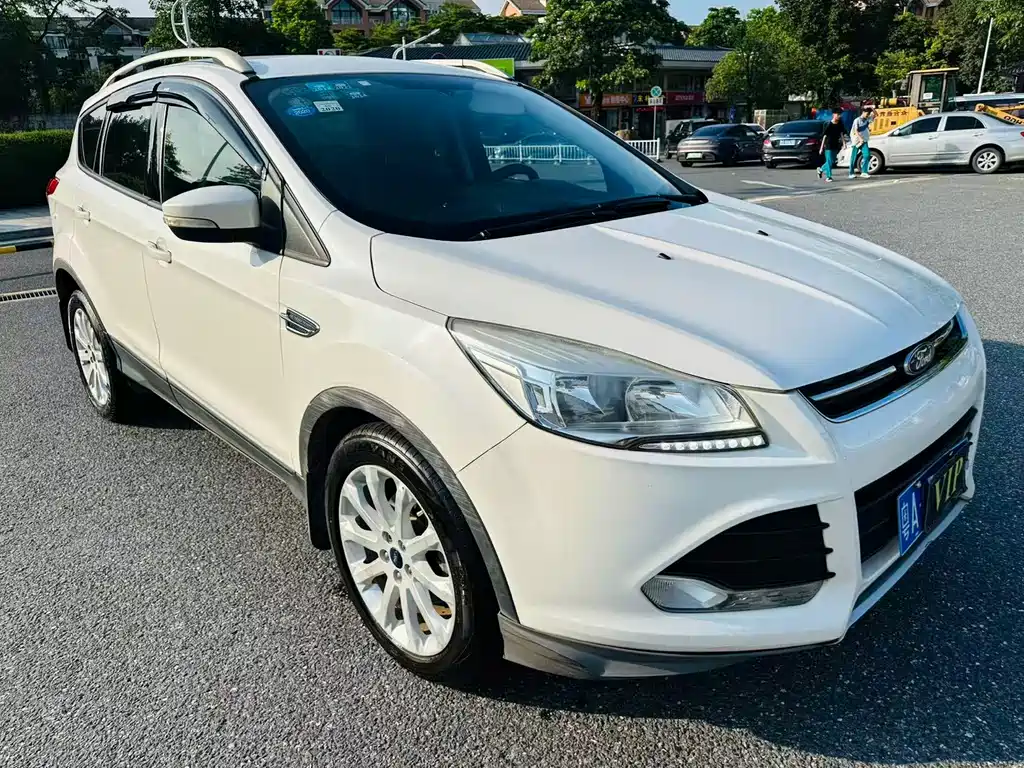 Ford Kuga 2016 — фото 3