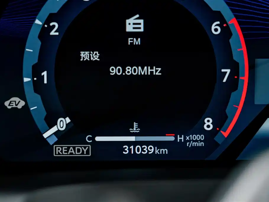Toyota Alphard 2023 — фото 10