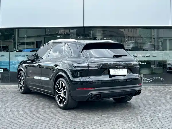 Porsche Cayenne 2023