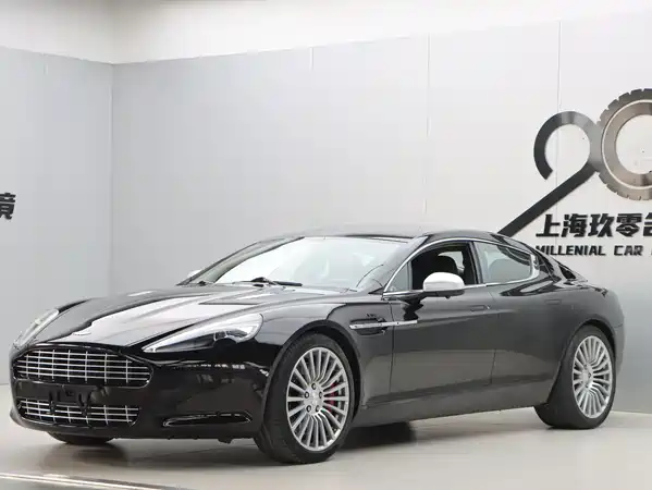 Aston Martin Rapide 2010