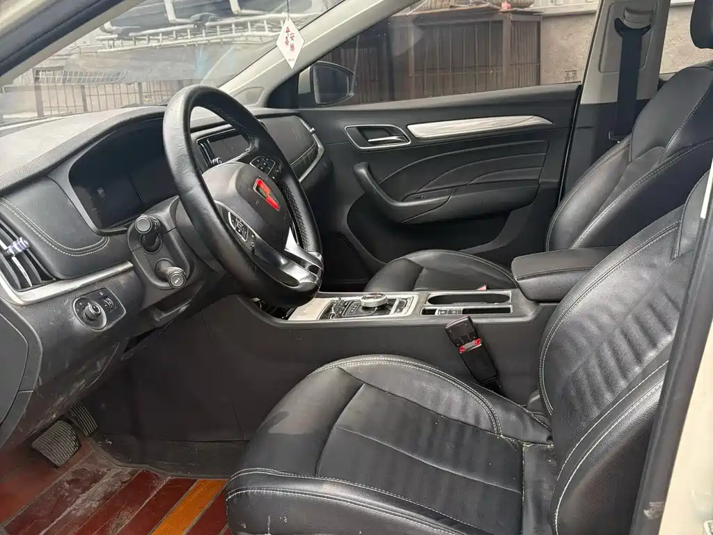 Roewe i6 New Energy 2018 — фото 7