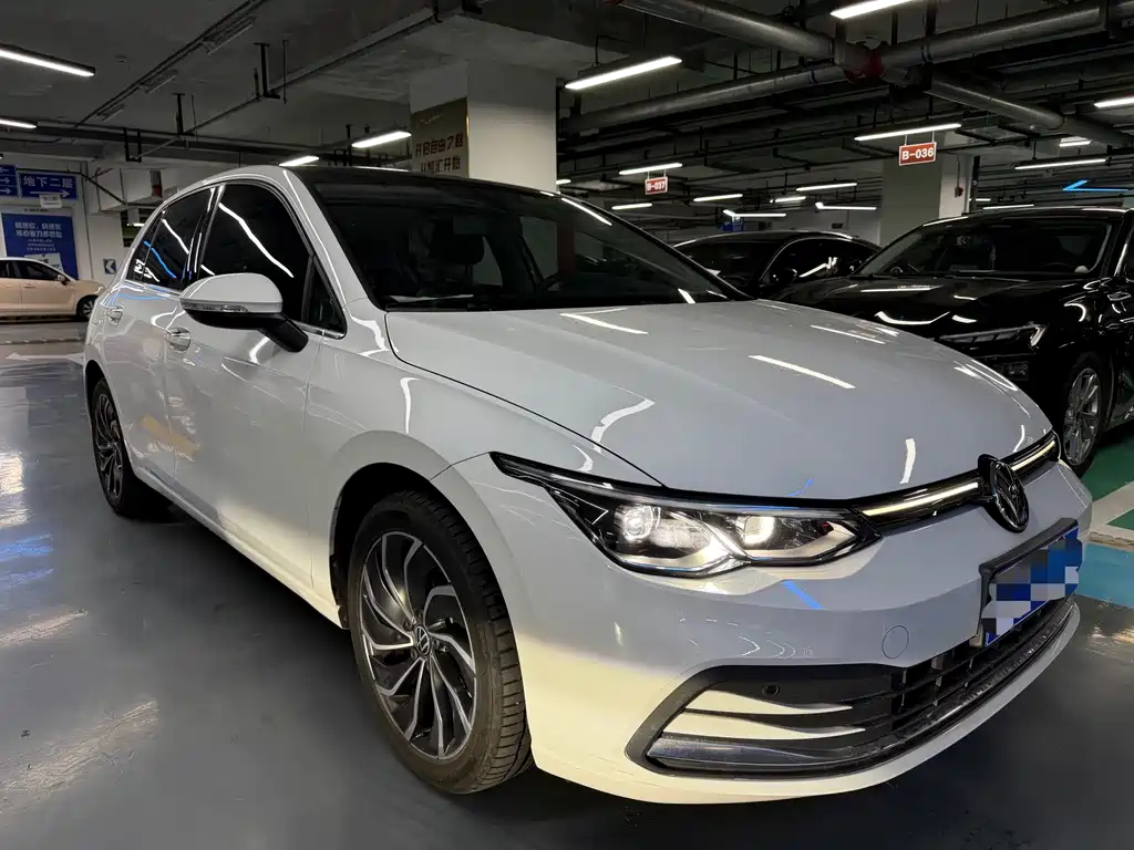 Volkswagen Golf 2024