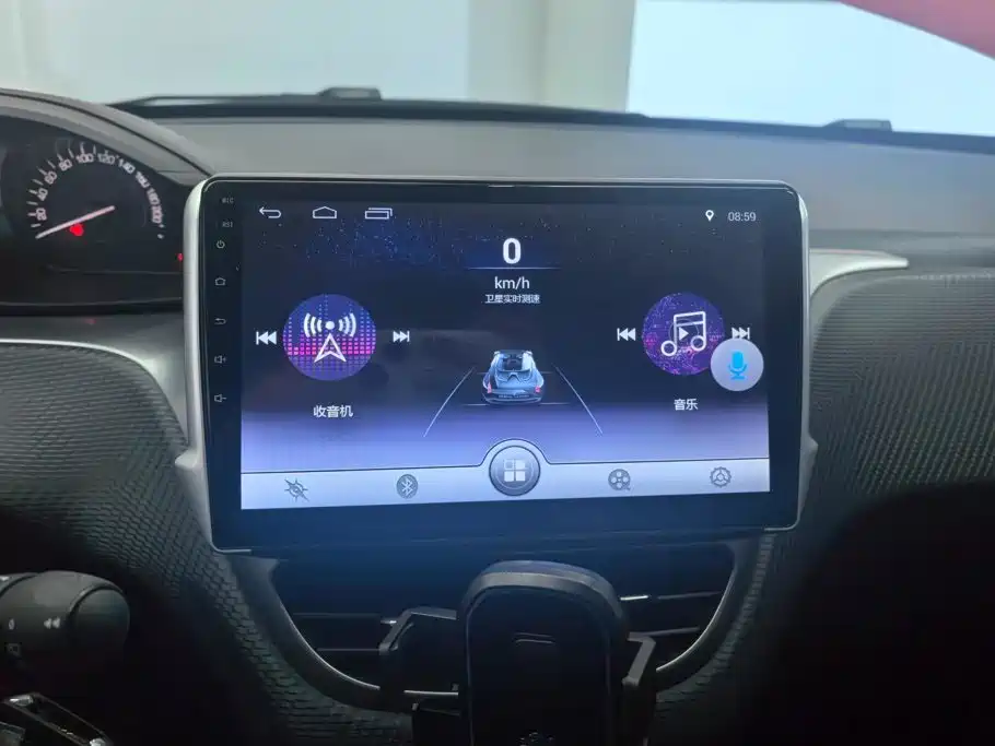 Peugeot 2008 2019 — фото 13