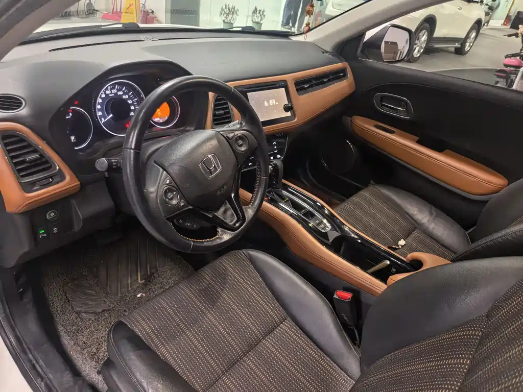 Honda Vezel 2015