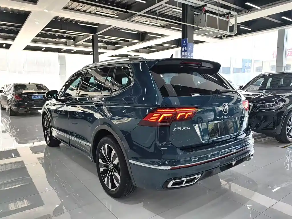 Volkswagen Tiguan L 2022 — фото 10