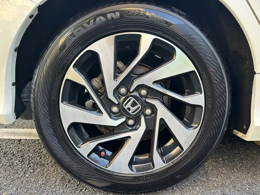 Honda Civic 2018 — фото 18