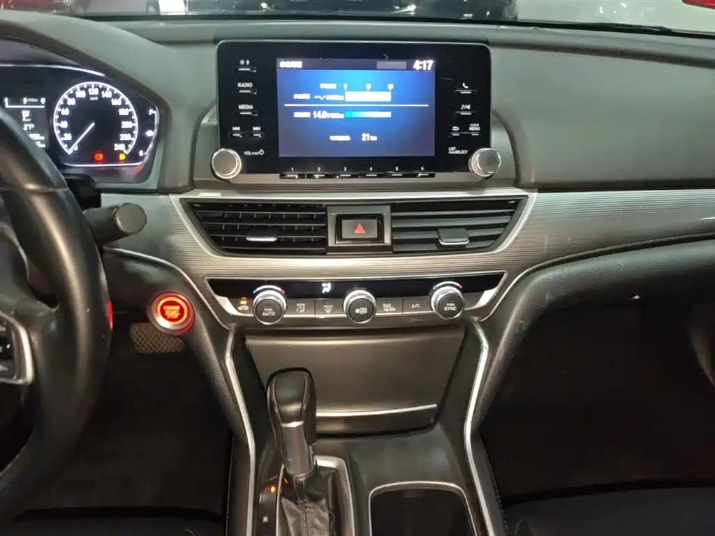 Honda Accord 2019 — фото 13