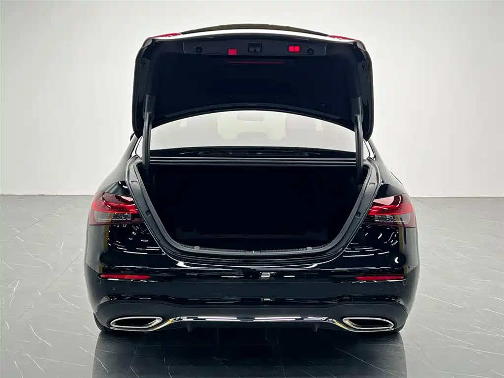 Mercedes-Benz E-Class 2021 — фото 11