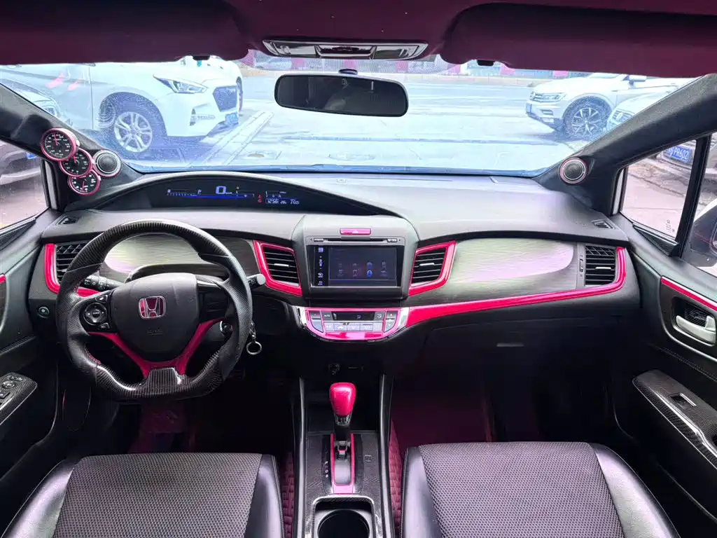 Honda Jade 2015 — фото 9