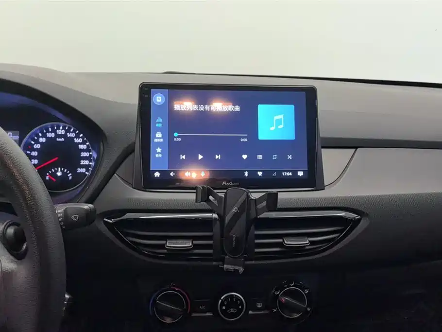 Hyundai Elantra 2023 — фото 13