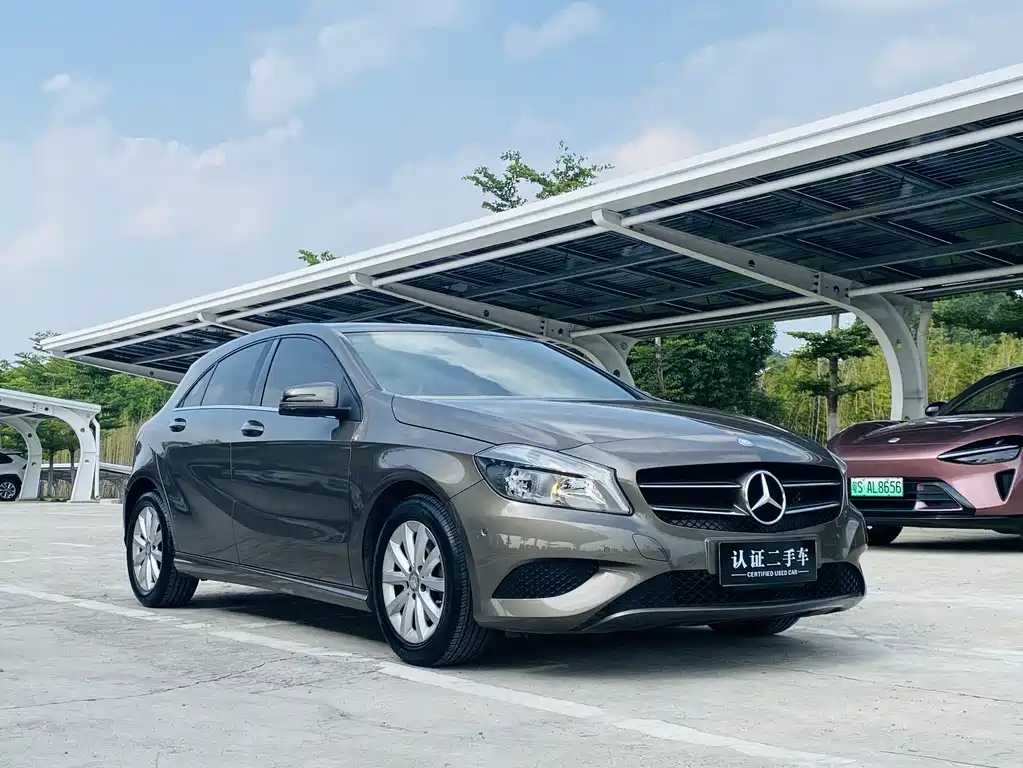 Mercedes-Benz A-Class 2015 — фото 3