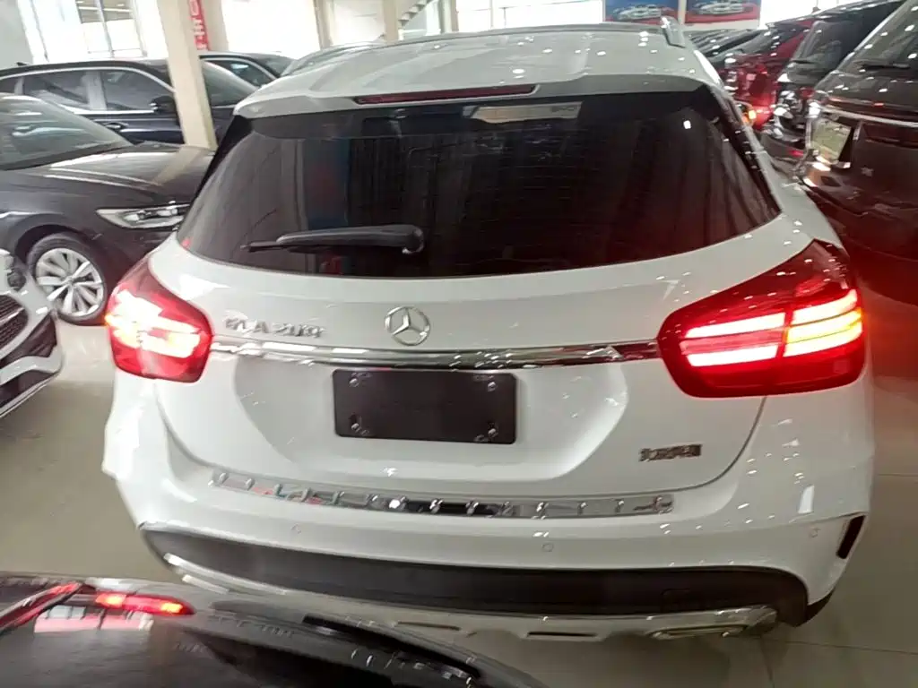 Mercedes-Benz GLA 2019