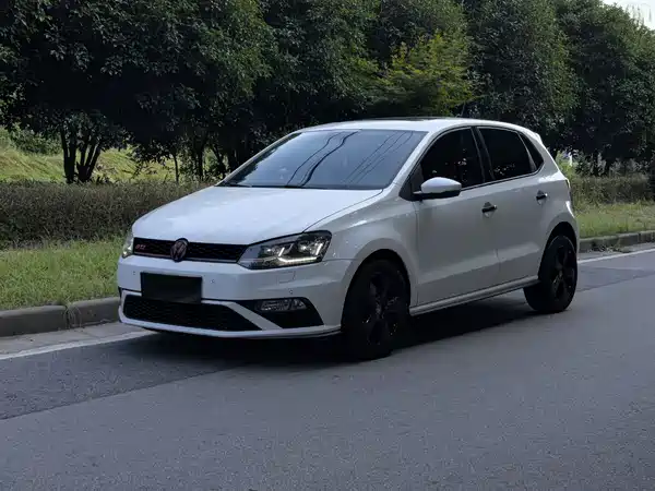Volkswagen Polo 2015