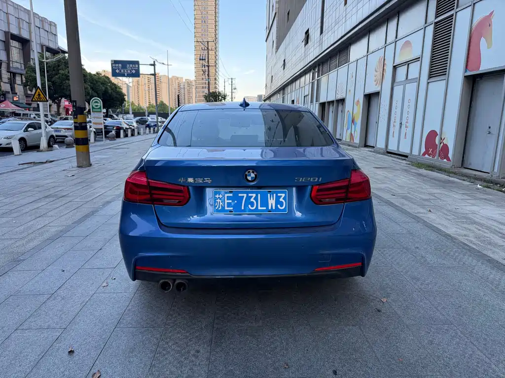 BMW 3 Series 2018 — фото 8