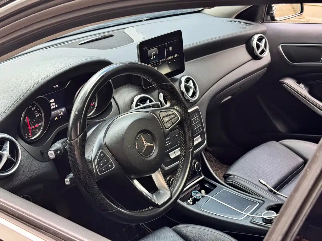 Mercedes-Benz GLA 2017 — фото 9