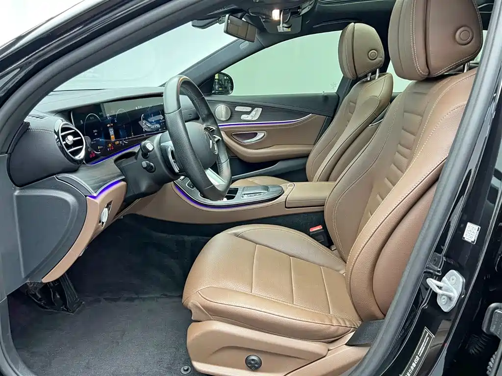 Mercedes-Benz E-Class 2021 — фото 15