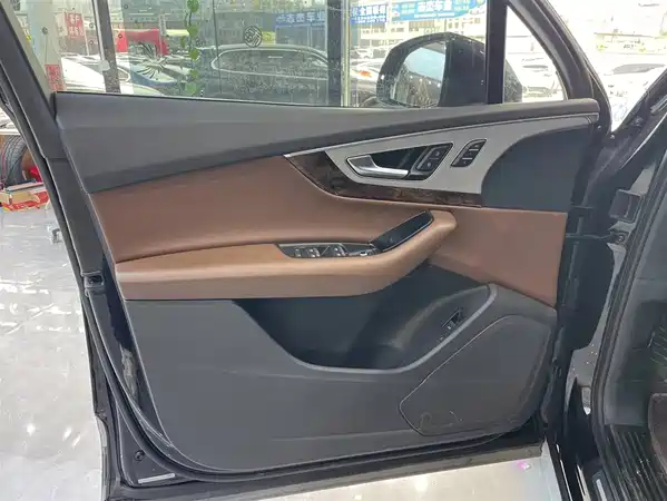 Audi Q7 2016