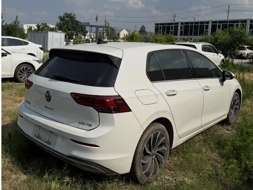 Volkswagen Golf 2024
