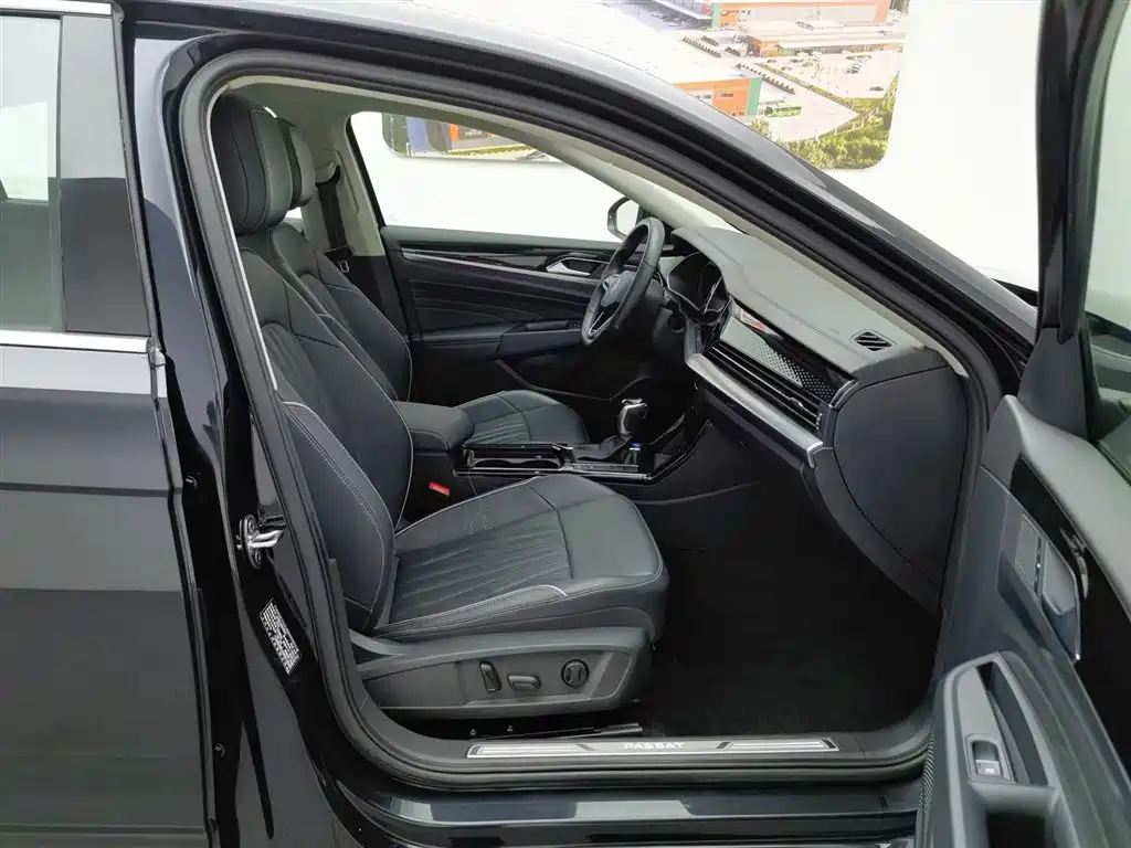 Volkswagen Passat 2023 — фото 23