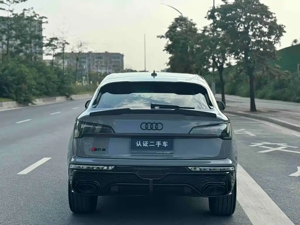 Audi Q5L 2023 — фото 8