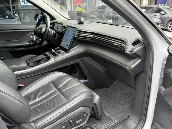NIO ES8 2019