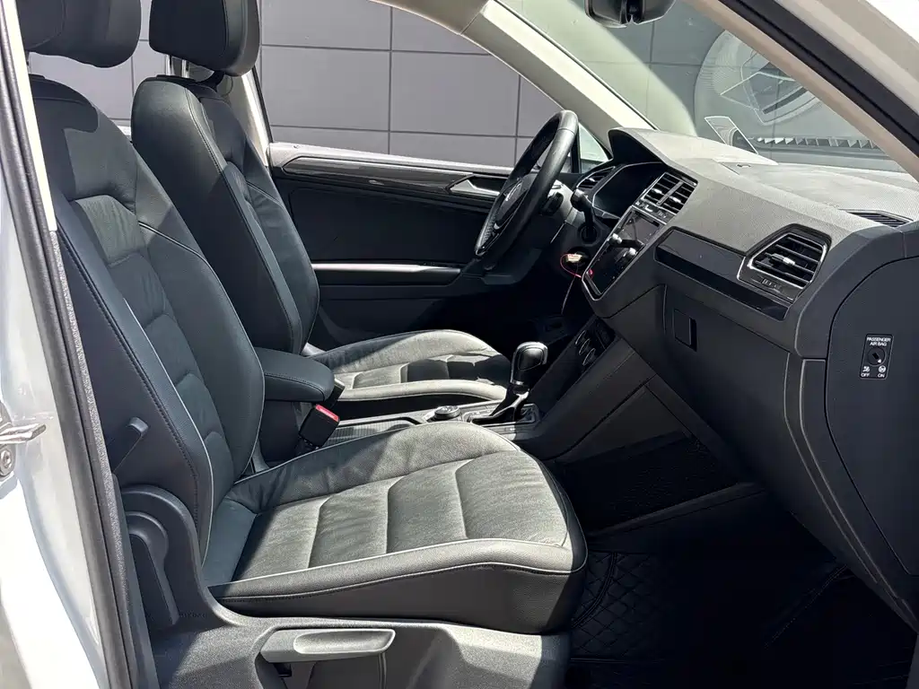 Volkswagen Tiguan 2019 — фото 26
