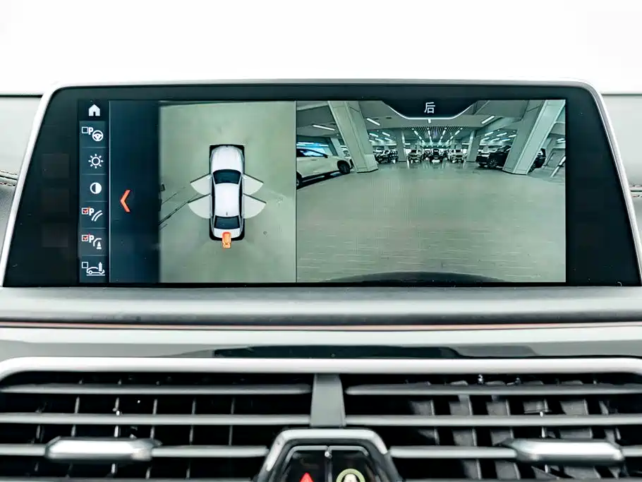 BMW 7 Series 2019 — фото 11