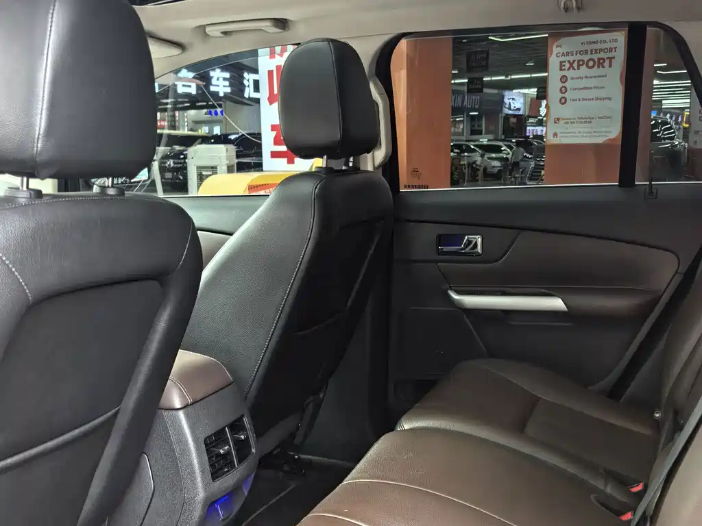 Ford Edge 2012 — фото 15