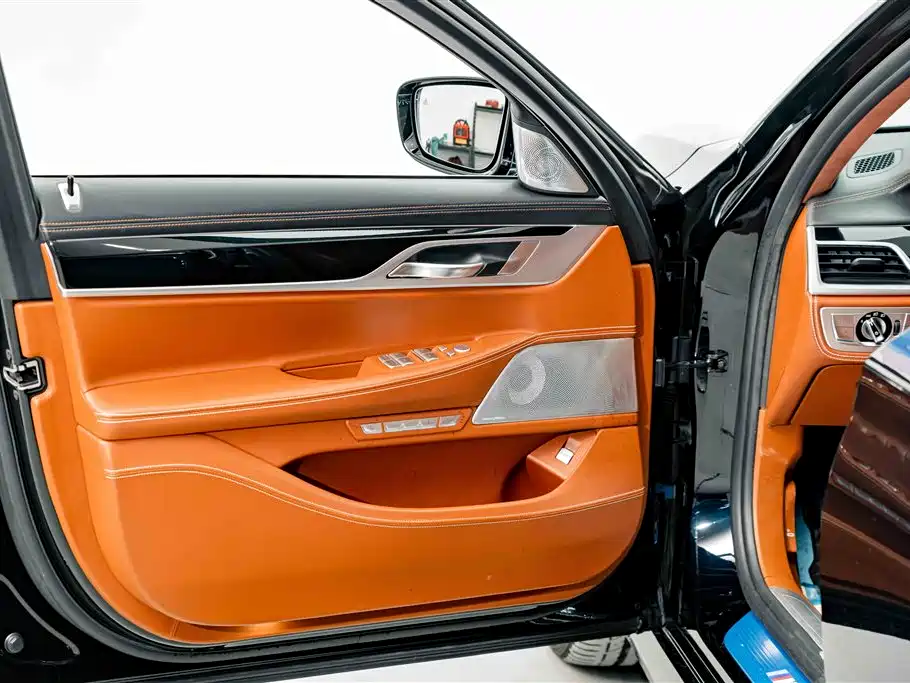BMW 7 Series 2019 — фото 19