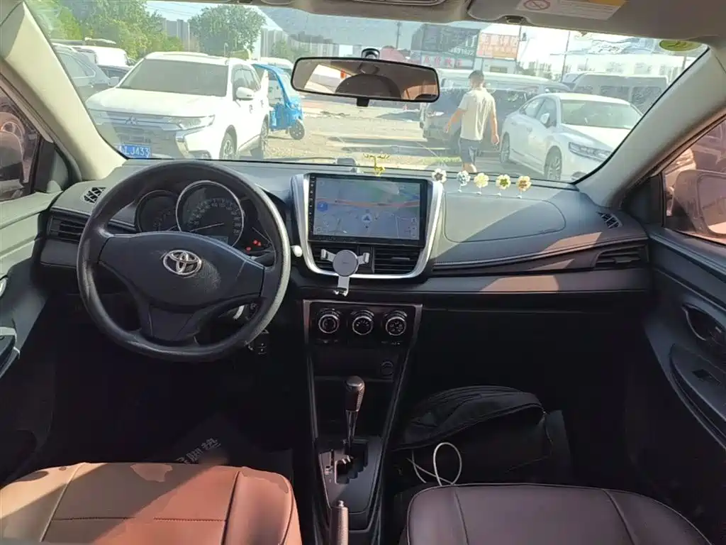 Toyota Vios 2017 — фото 10