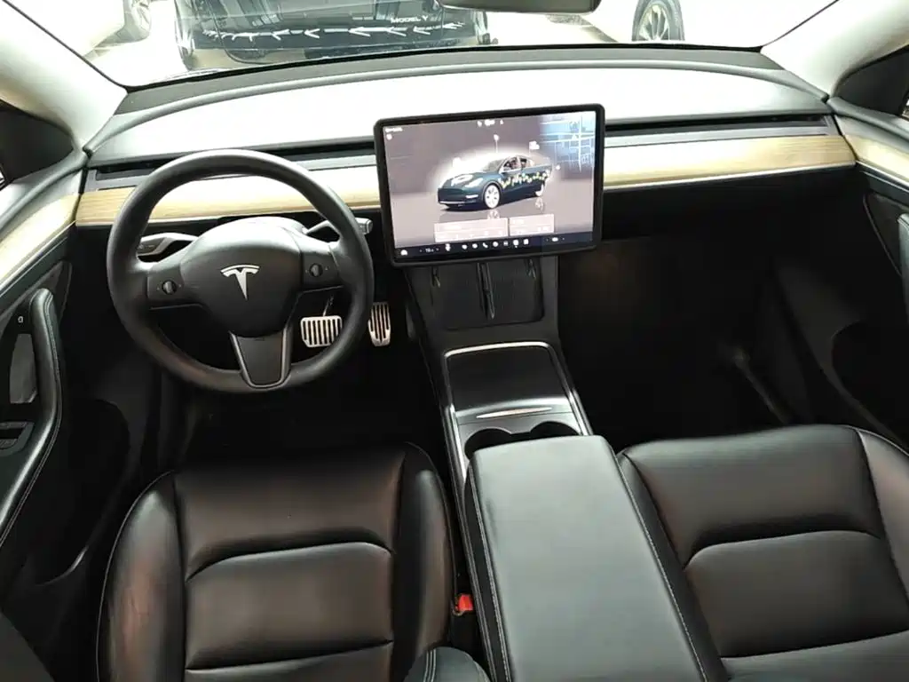 Tesla Model Y 2023 — фото 10