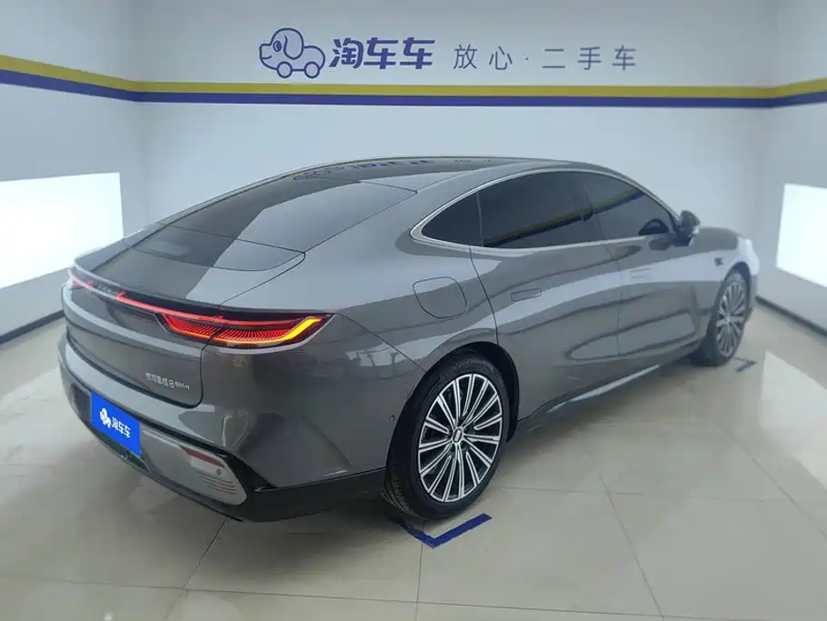 Geely Galaxy Starshine 8 2025 — фото 3