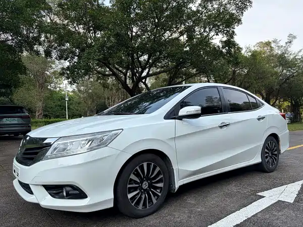 Honda Crider 2015