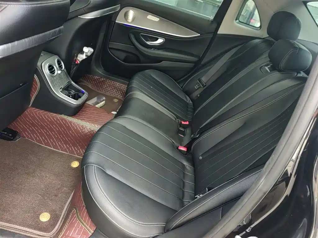 Mercedes-Benz E-Class 2022 — фото 17