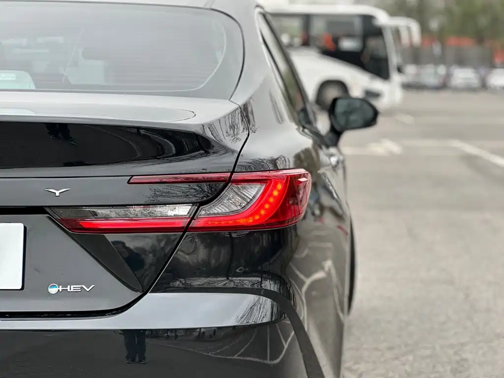Toyota Camry 2024 — фото 15