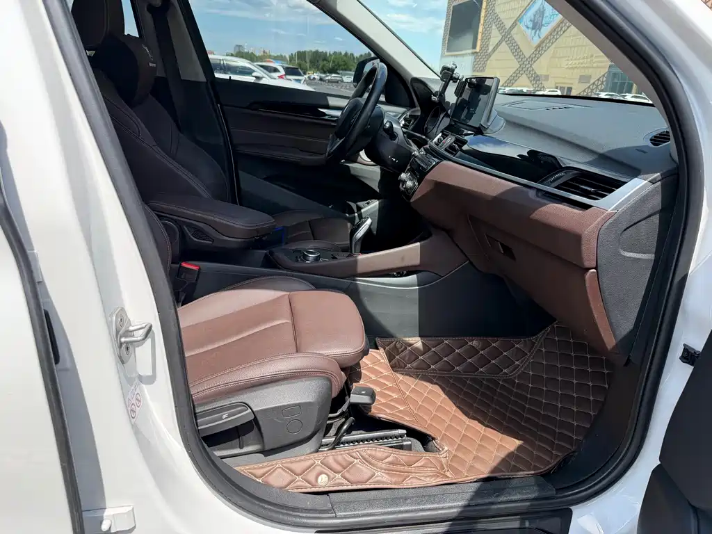 BMW X1 2022 — фото 15