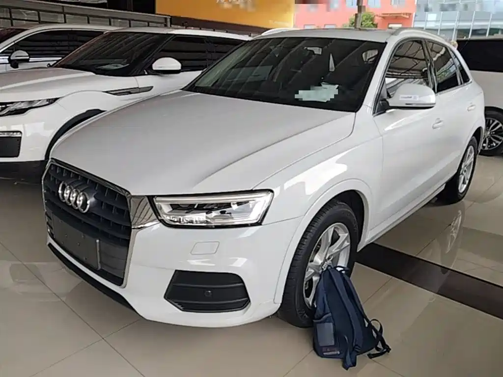 Audi Q3 2019 — фото 1