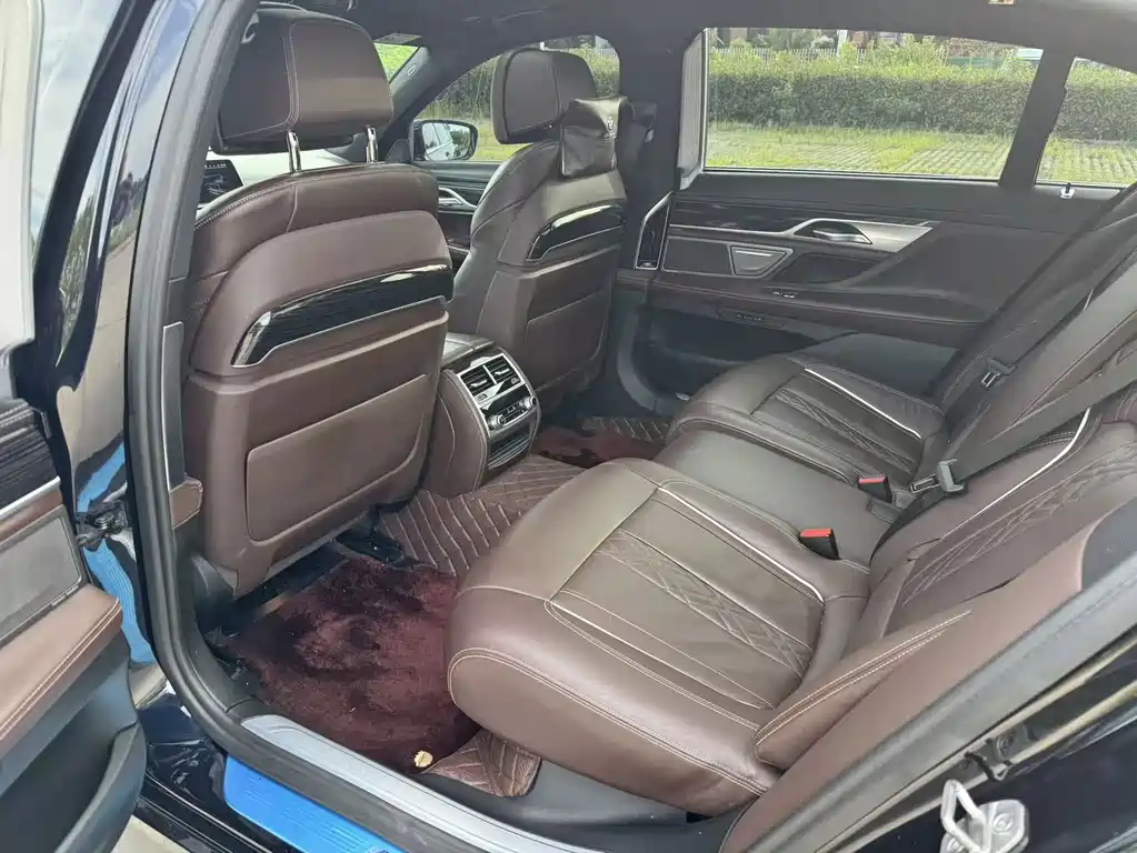 BMW 7 Series 2022 — фото 13