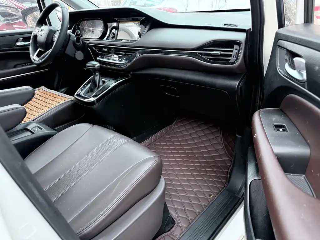 GAC Motor Trumpchi M6 2019 — фото 19