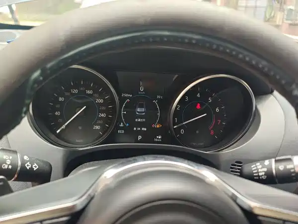 Jaguar F-PACE 2017