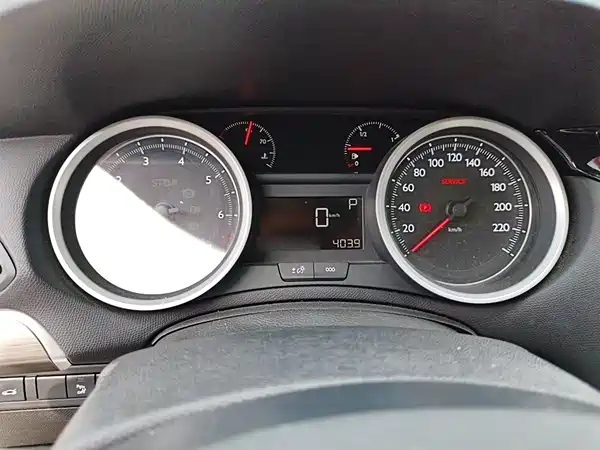 Peugeot 408 2014