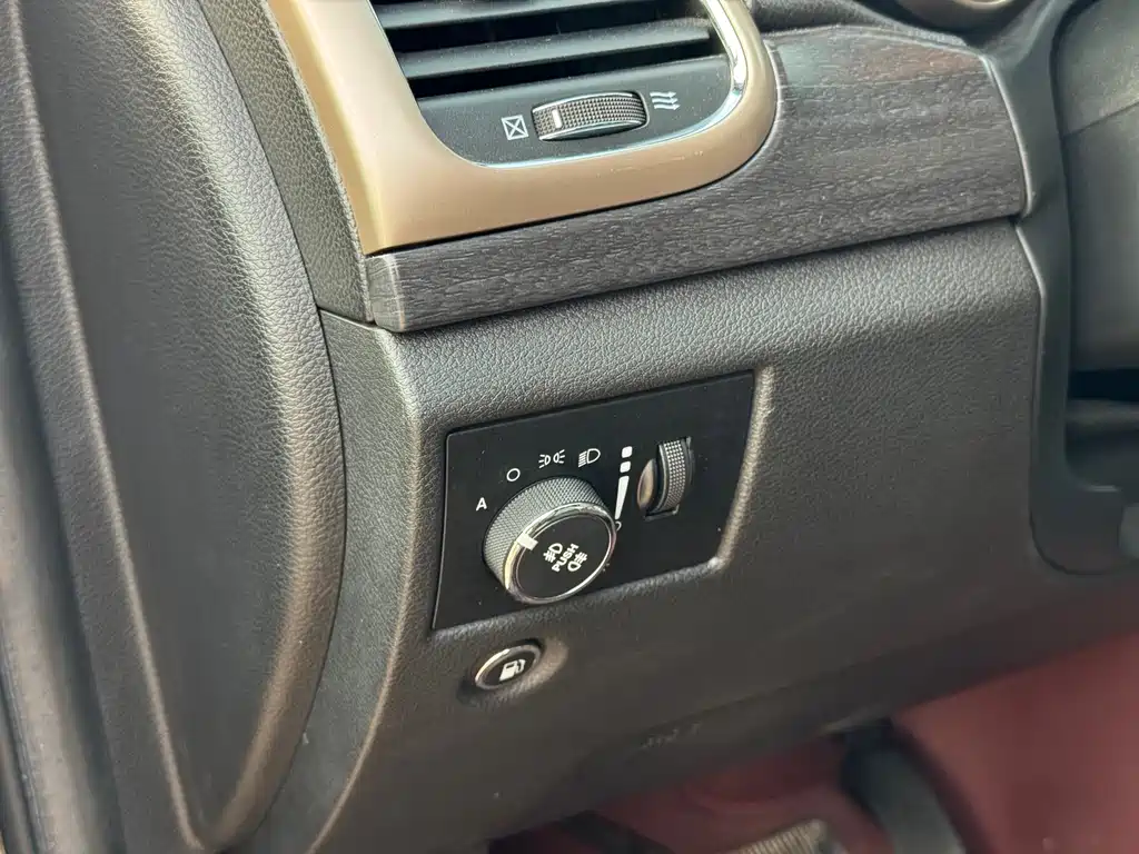 Jeep Grand Cherokee 2013 — фото 9